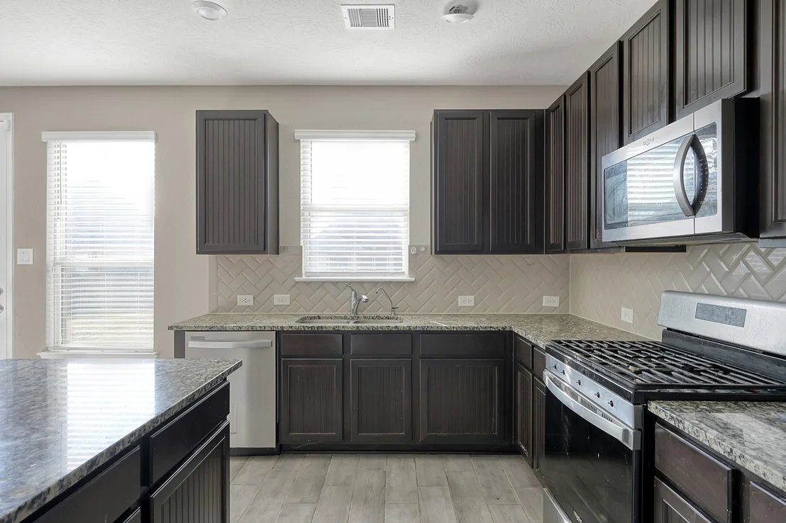 Photo of 1951 Parnevik Place
