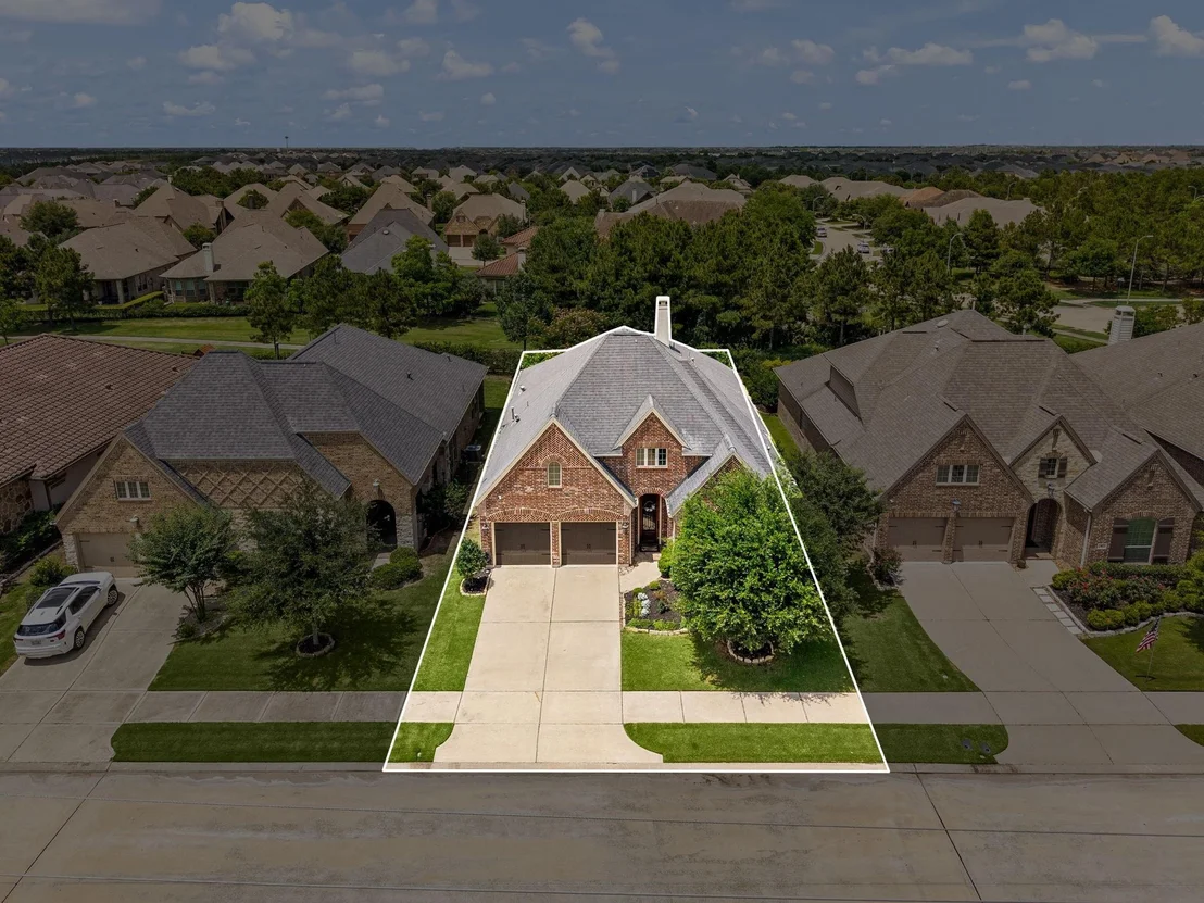Photo of 10 Cottage Glen Lane
