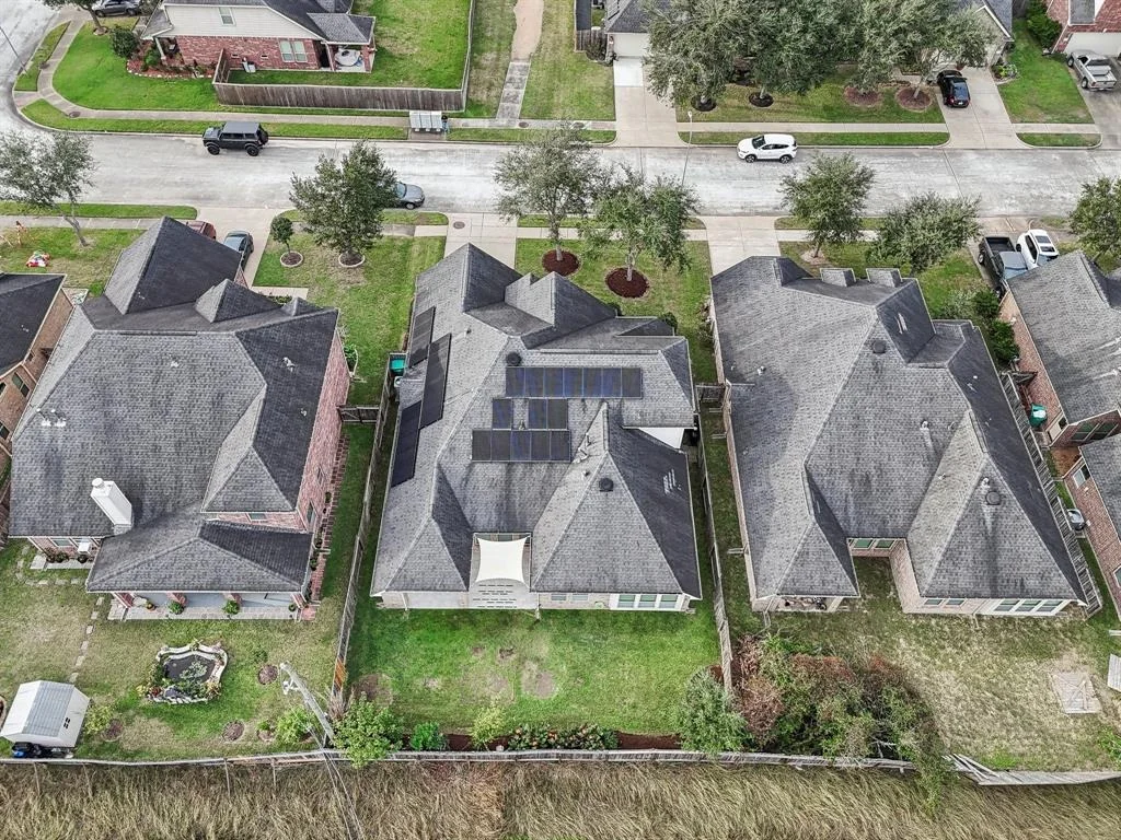 Photo of 2125 Mooncrest Drive