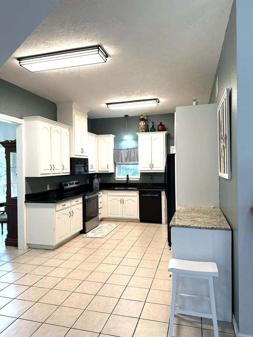 Photo of 8380 Shady Lane