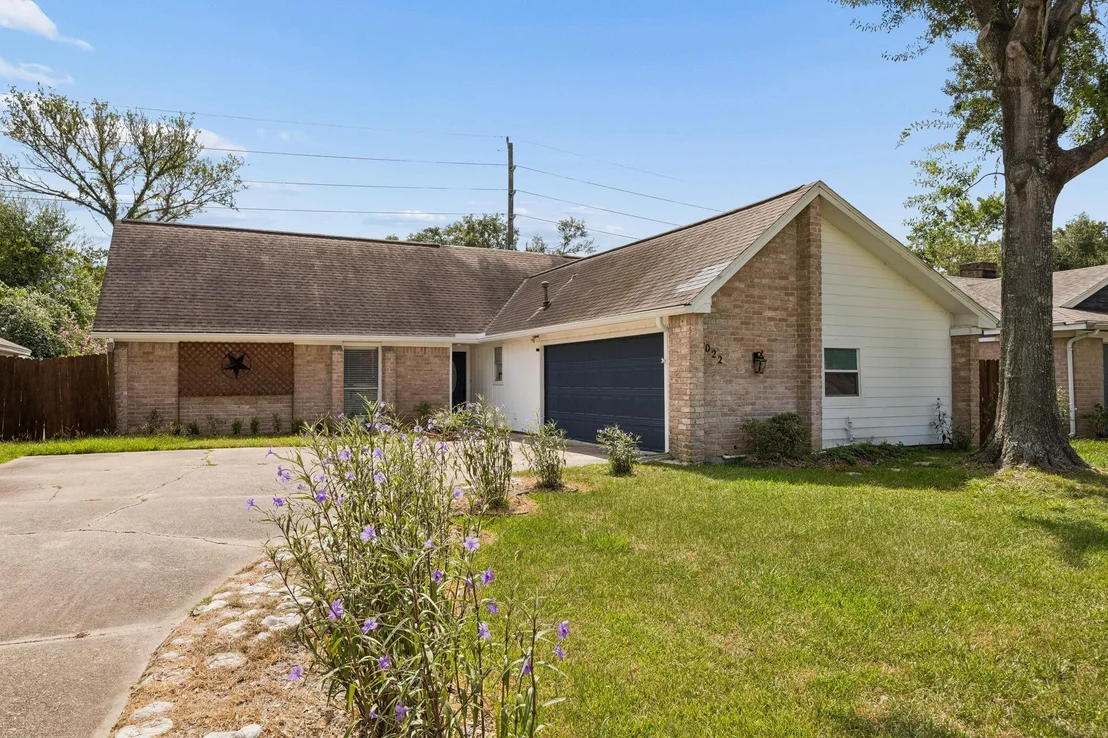 Photo of 5022 Pine Cliff Drive