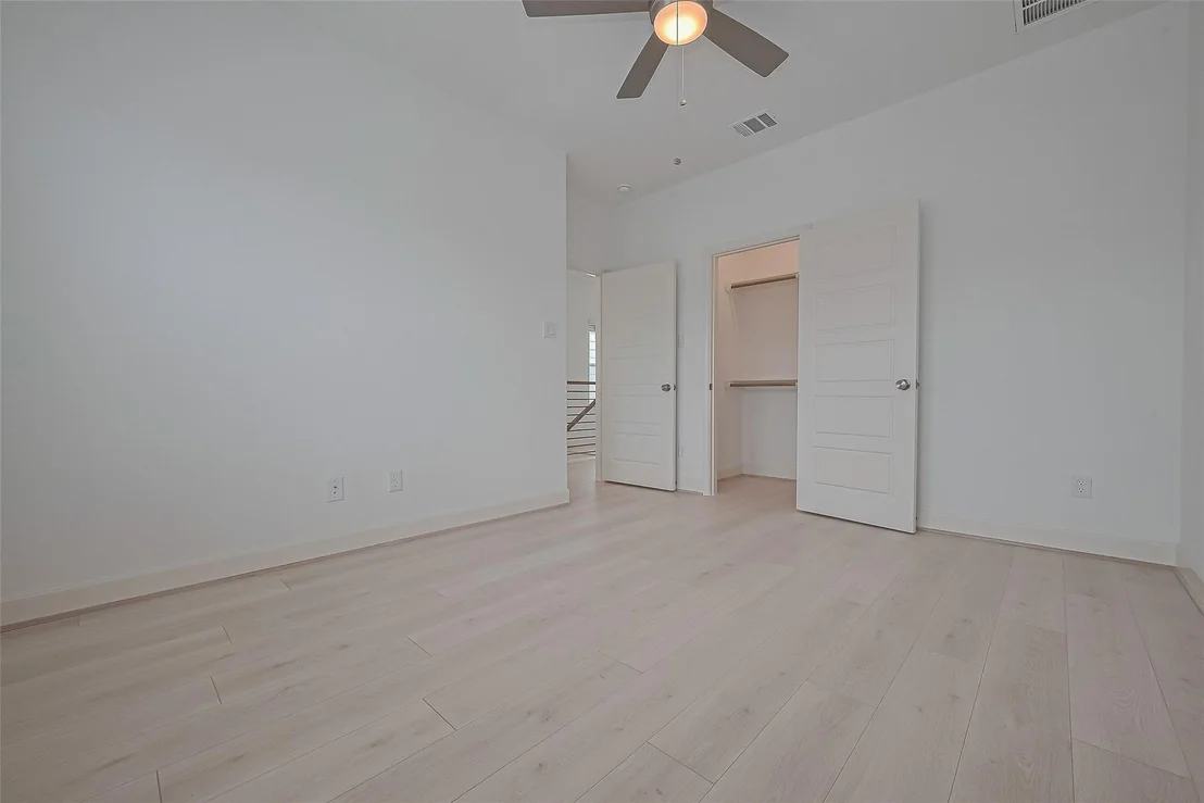 Photo of 8928 Covenant Place