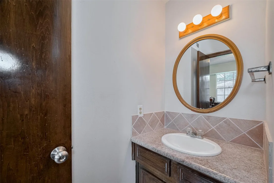 Photo of 1015 Devonport Lane