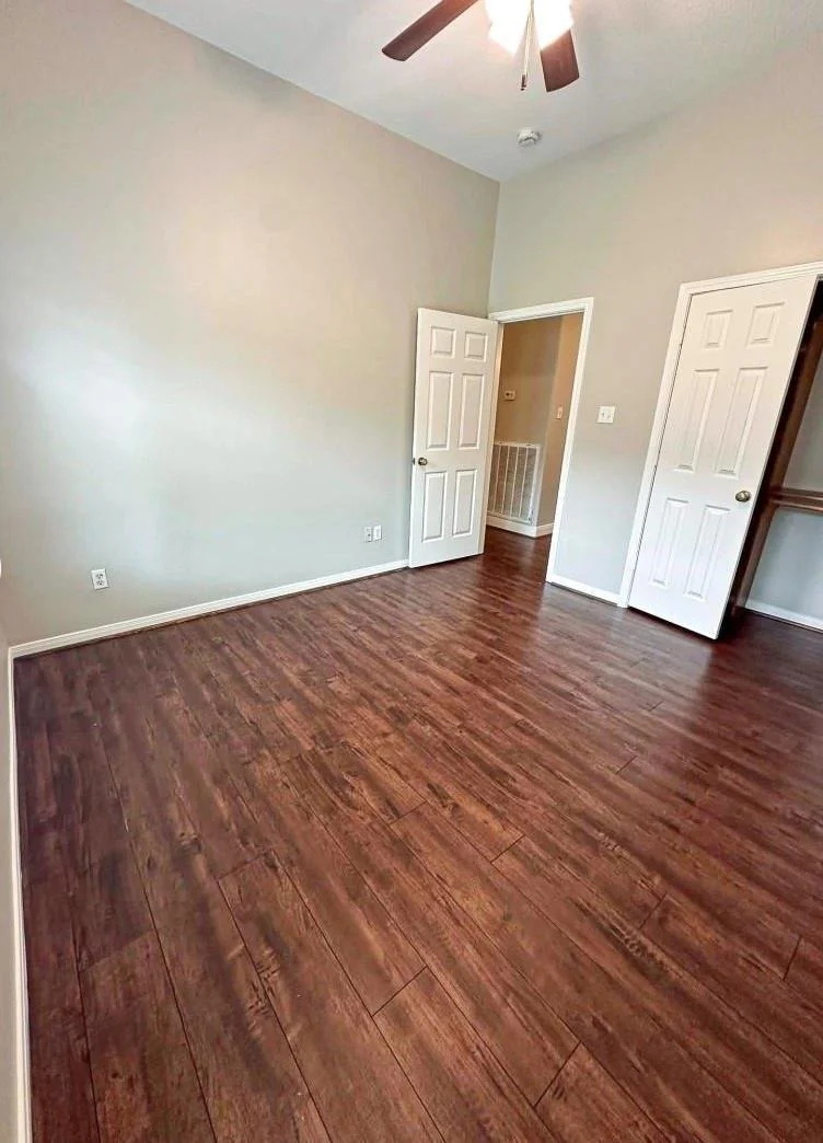 Photo of 301 Williamsburg Avenue