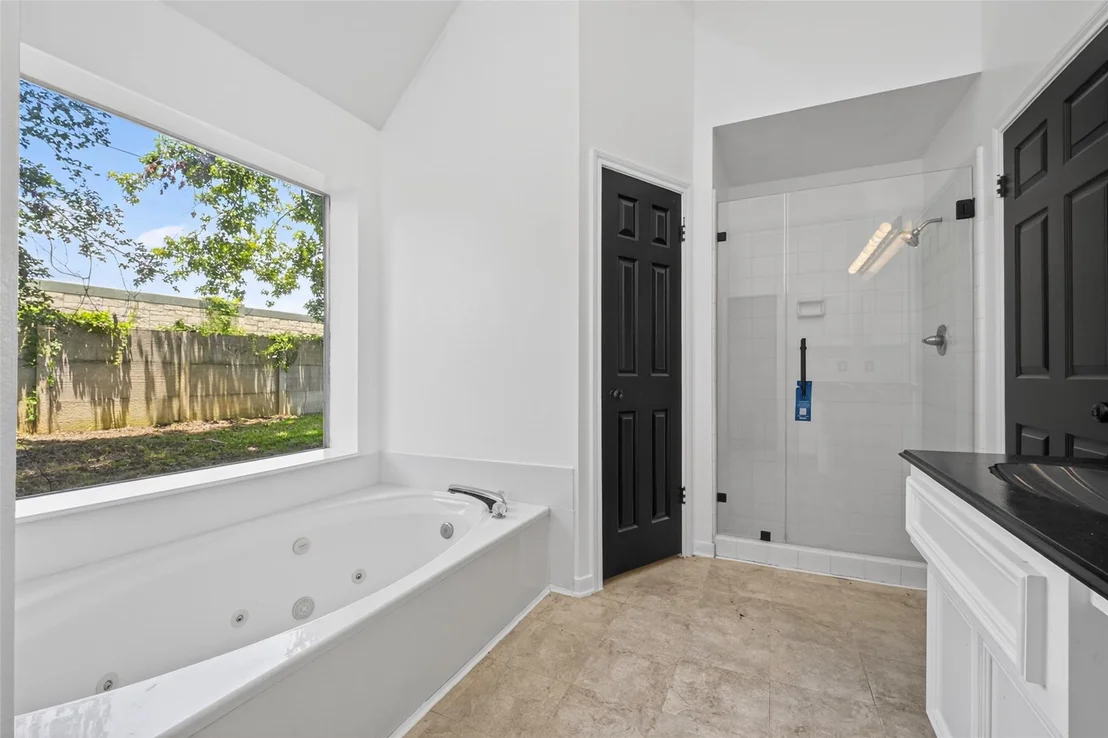 Photo of 5931 Thom Road