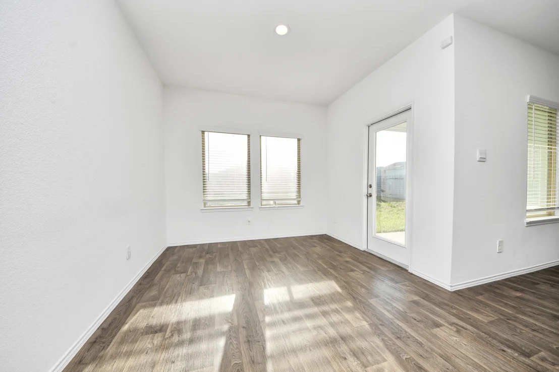 Photo of 5122 Hedgerose Lane