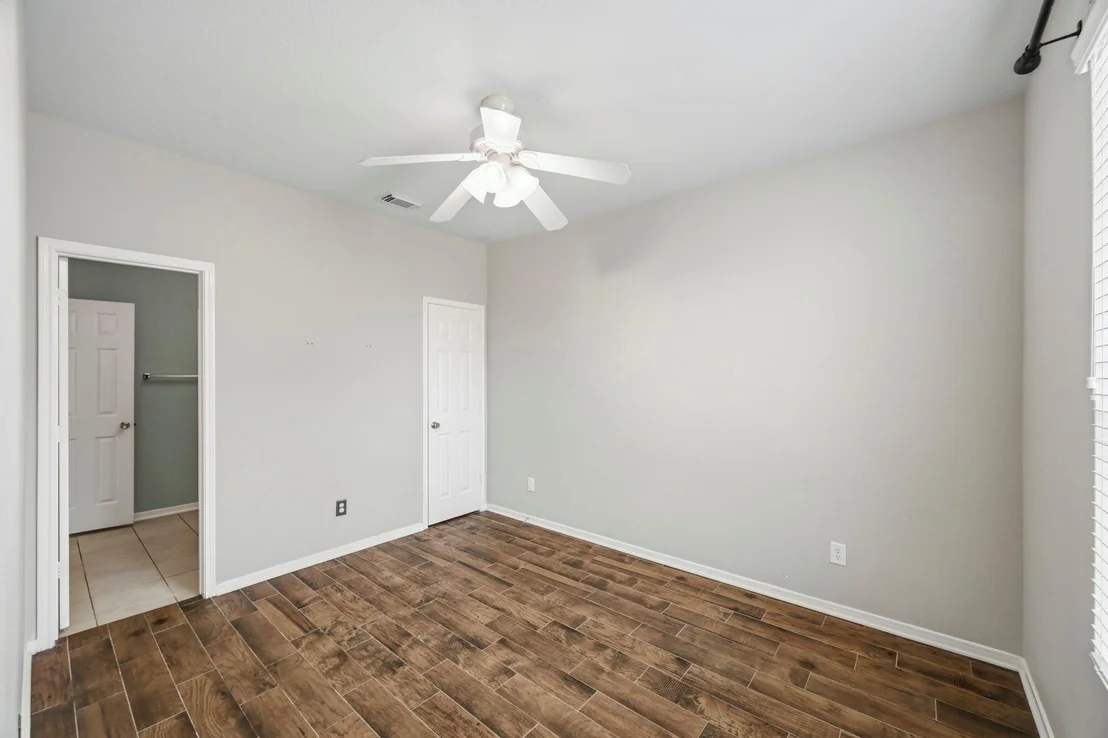 Photo of 18511 Grove Brook Lane