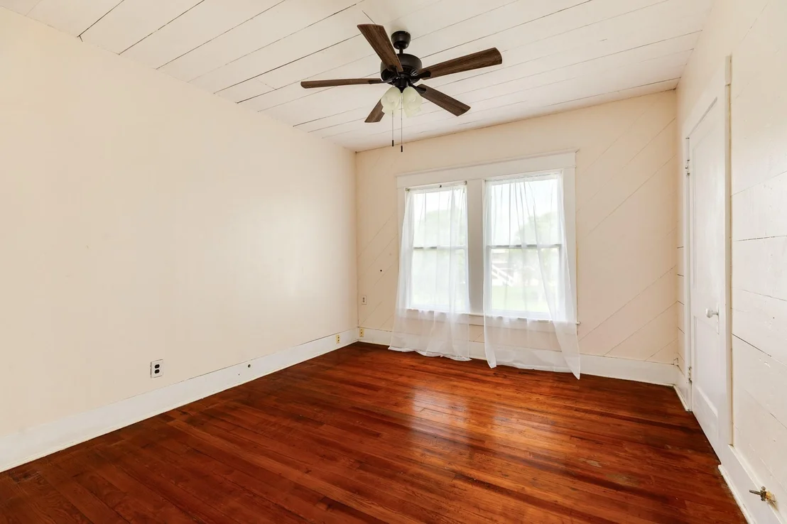 Photo of 331 W Broad Street