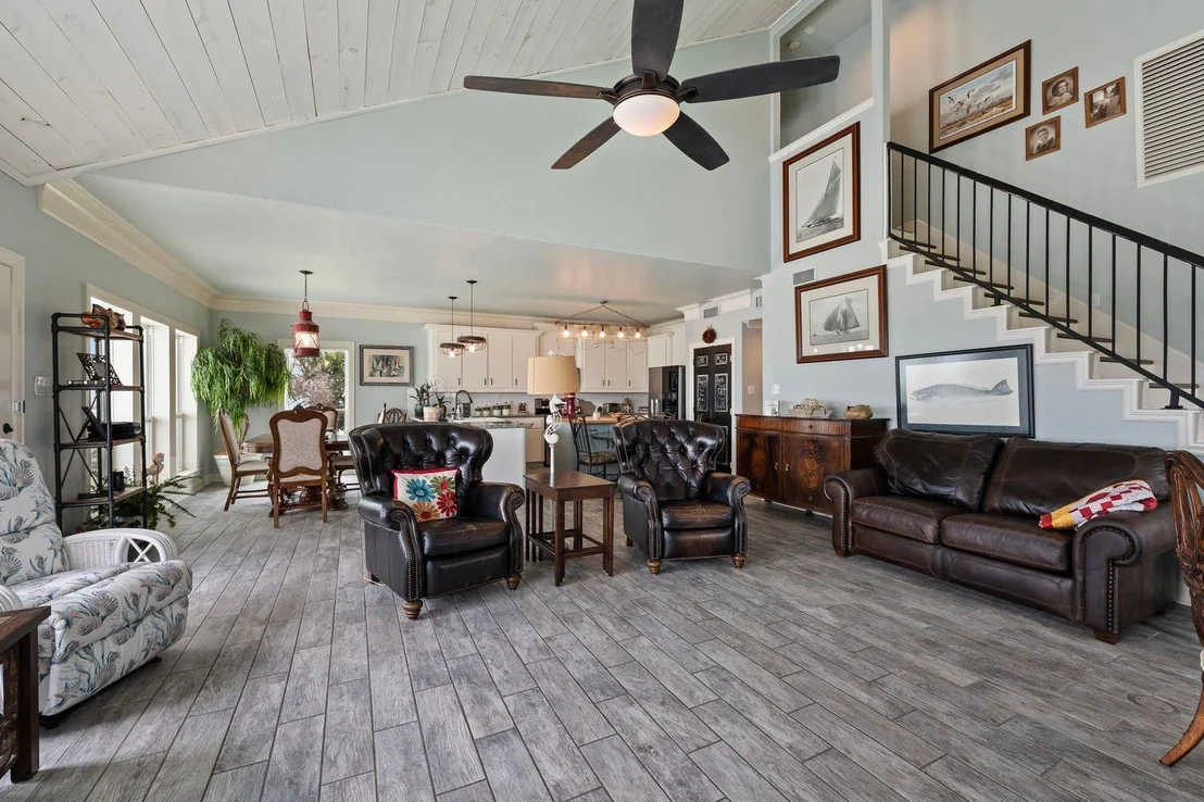 Photo of 12 Tiki Circle