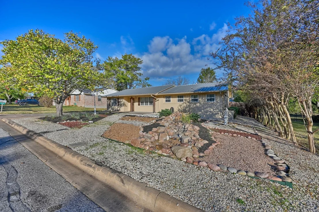 Photo of 1006 Top Hill Drive
