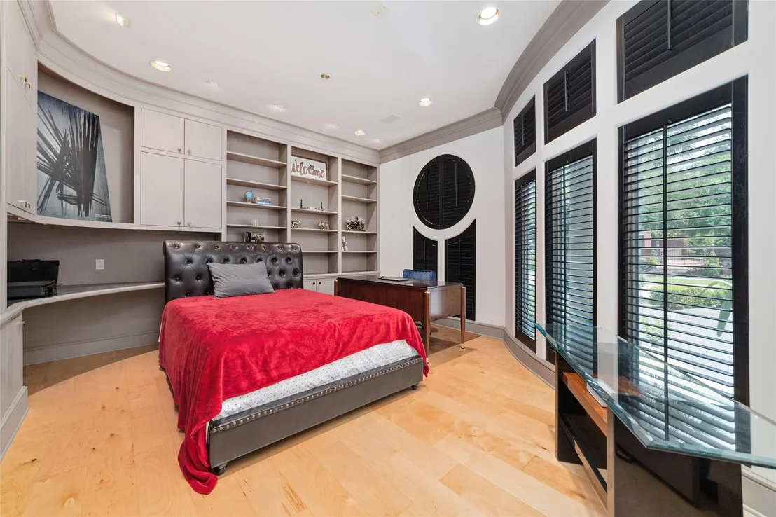 Photo of 2814 Cedar Woods Place