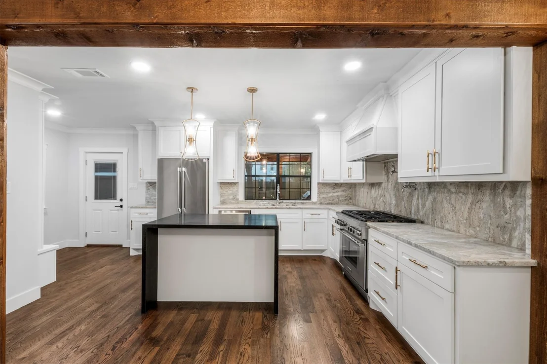 Photo of 1723 Albans Road