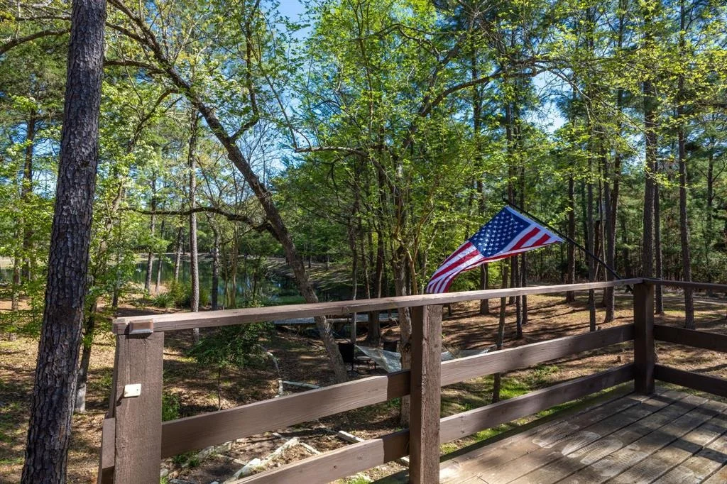 Photo of 104 Broken Bow