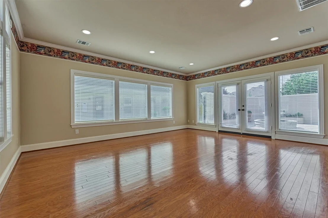Photo of 72 Wycliffe Drive