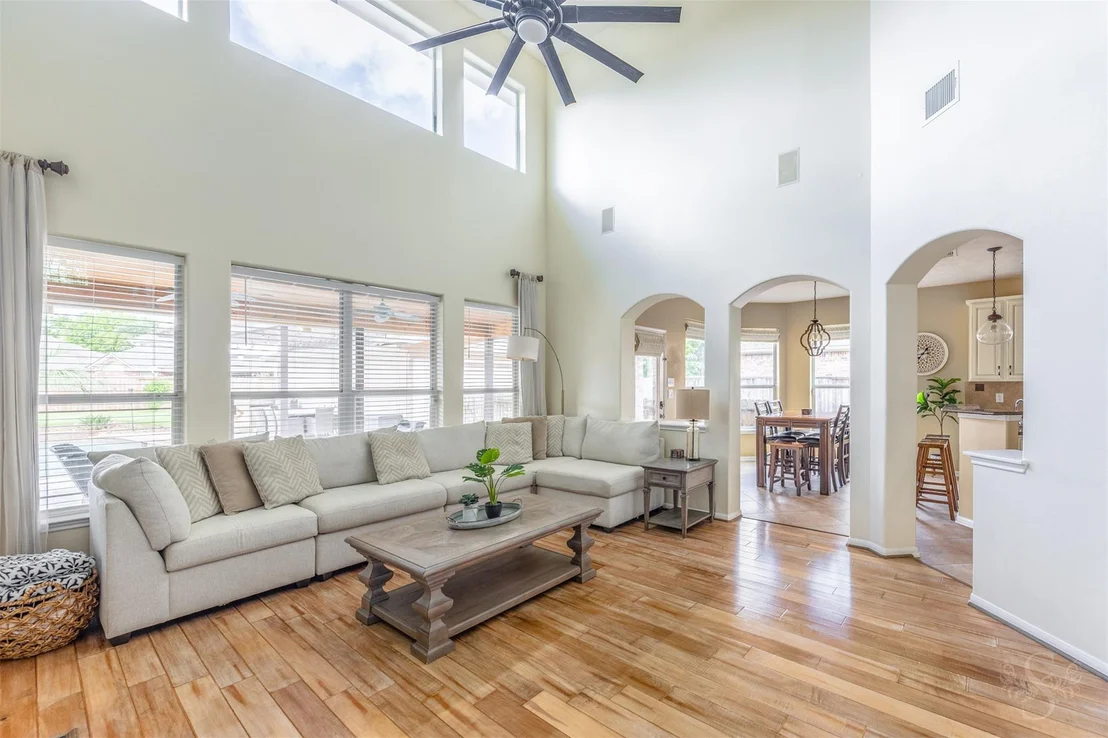 Photo of 1206 Paralee Drive
