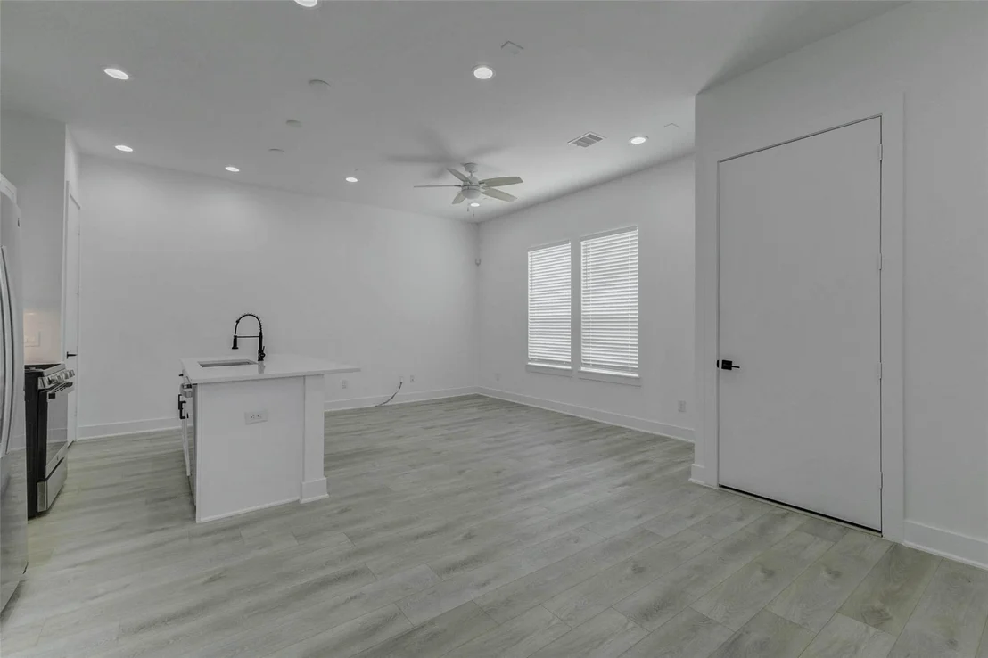 Photo of 5727 Elysium Street