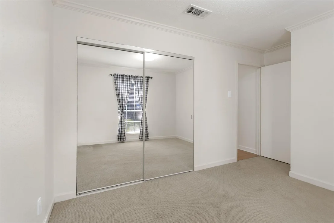 Photo of 227 Crest Hill Drive