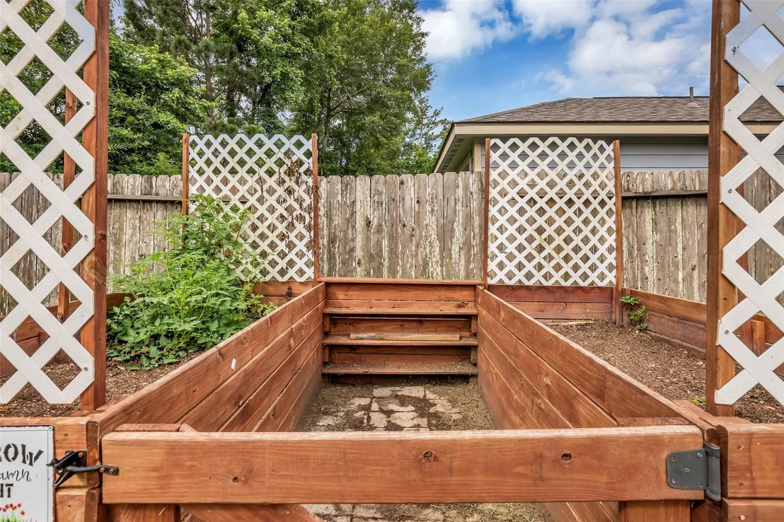 Photo of 9738 Gulfstream Drive