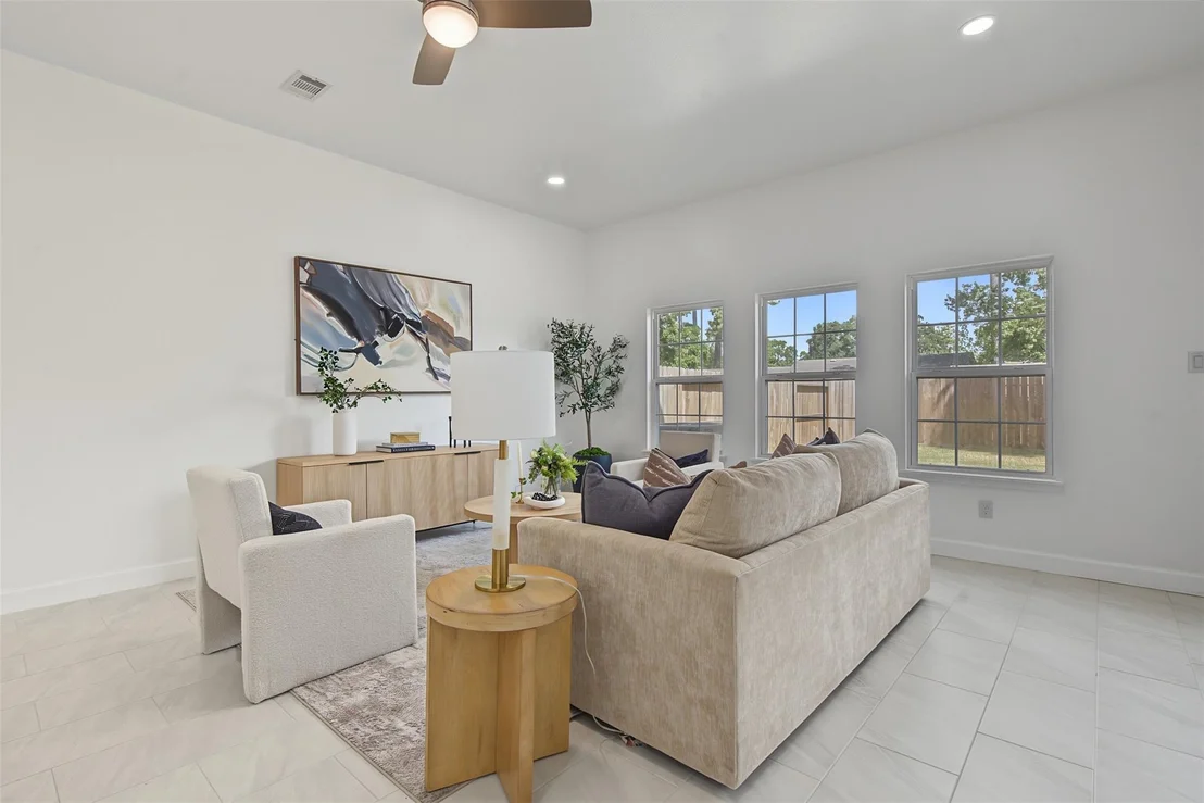 Photo of 8159 Crestview Drive