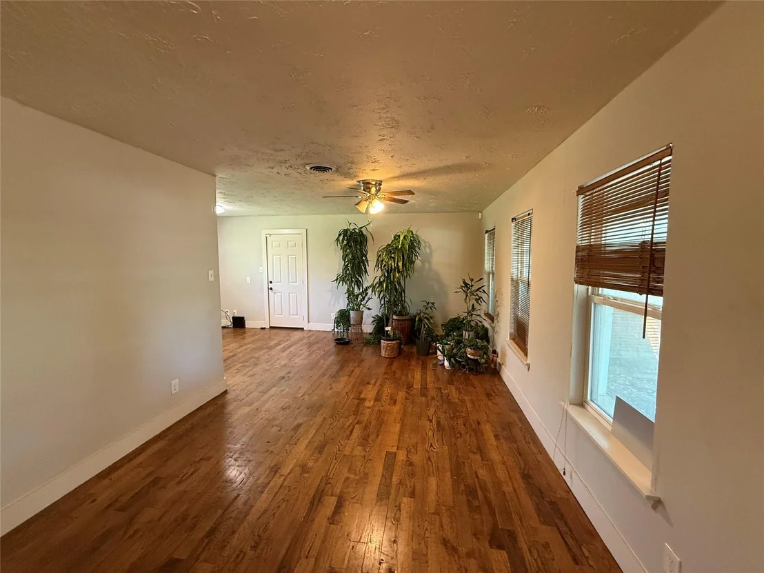 Photo of 10317 Kelburn Drive