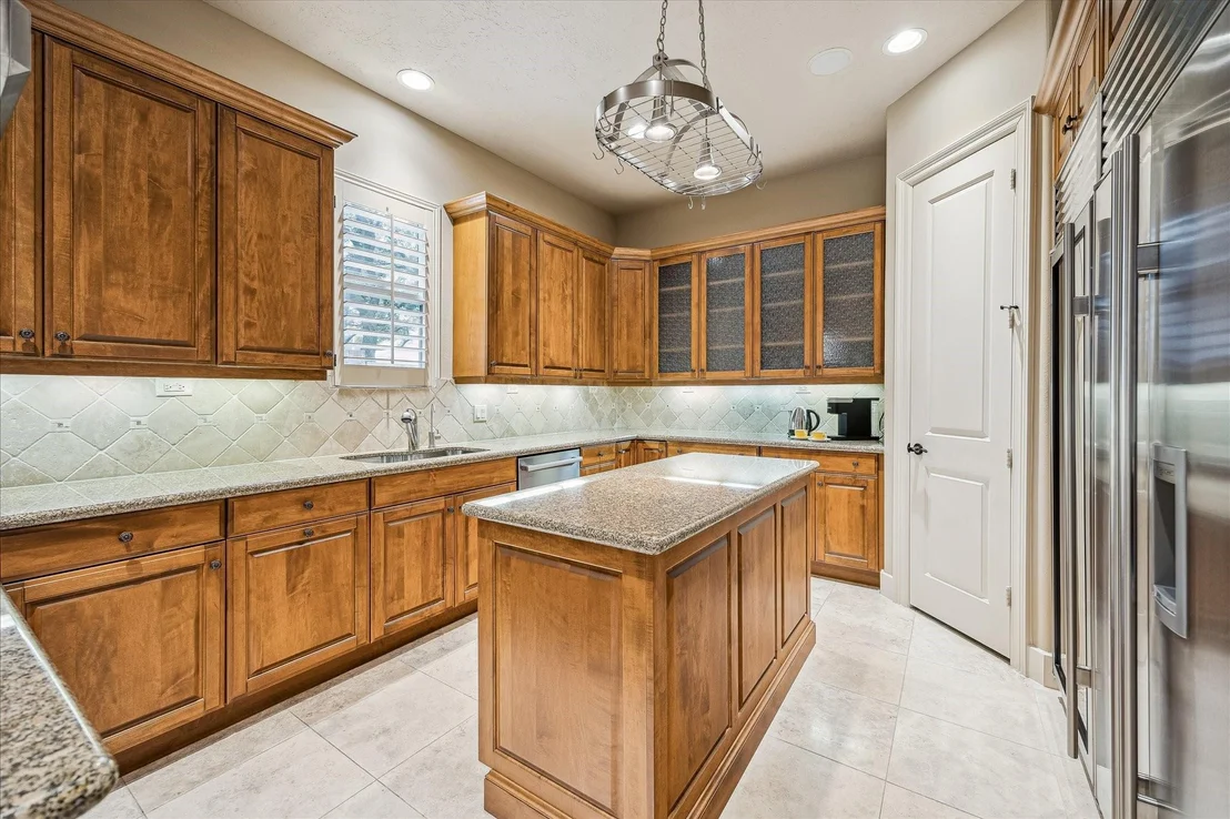 Photo of 2626 Stuart Manor