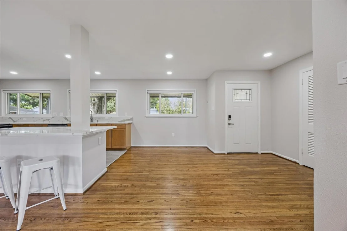 Photo of 8621 Bob White Drive