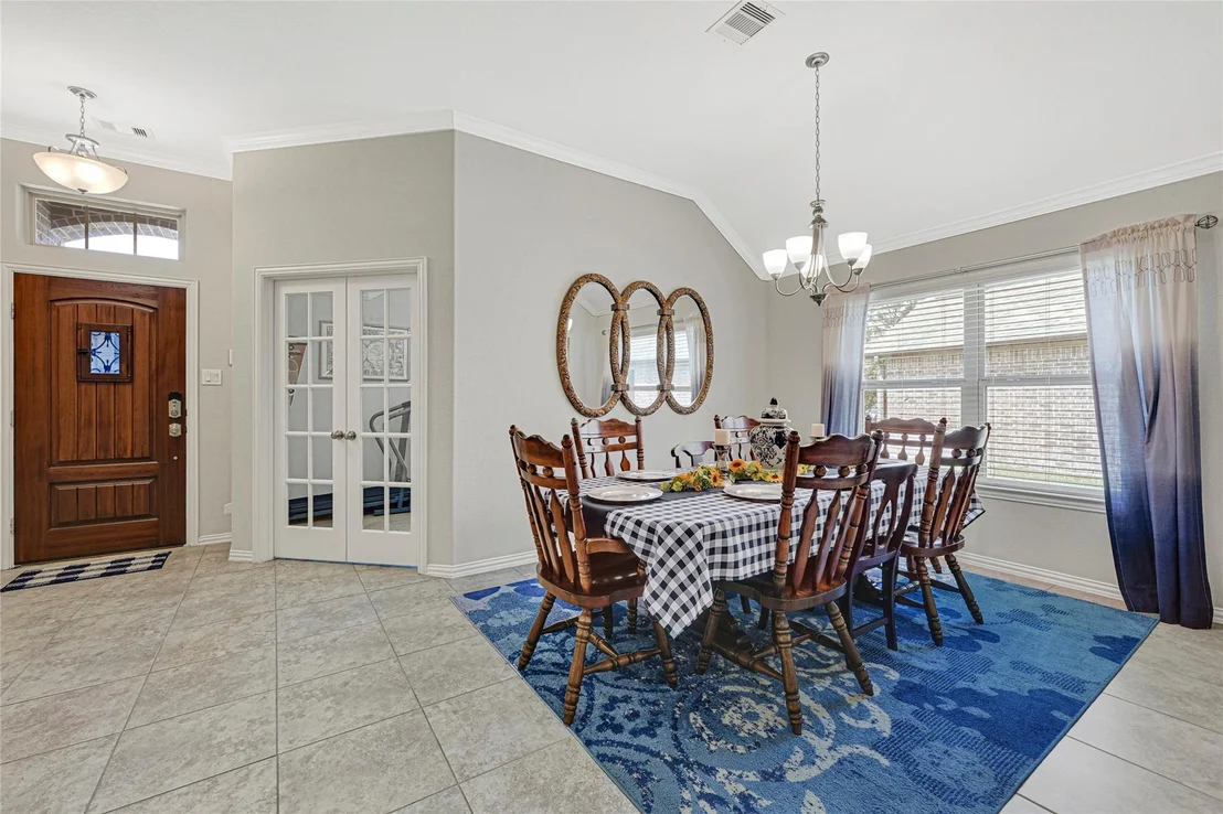 Photo of 930 S Chamfer Way