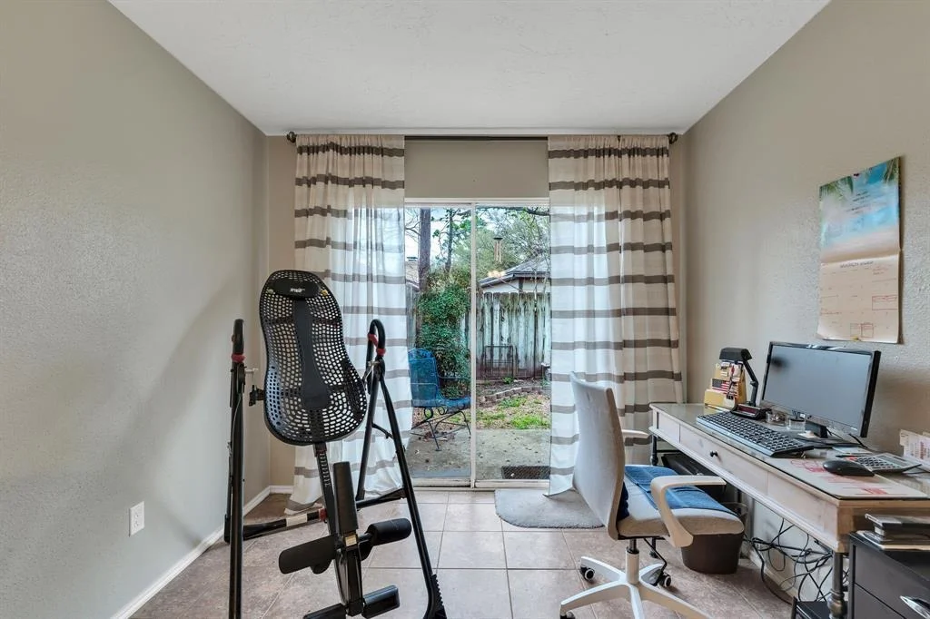Photo of 6826 Bullinger Drive