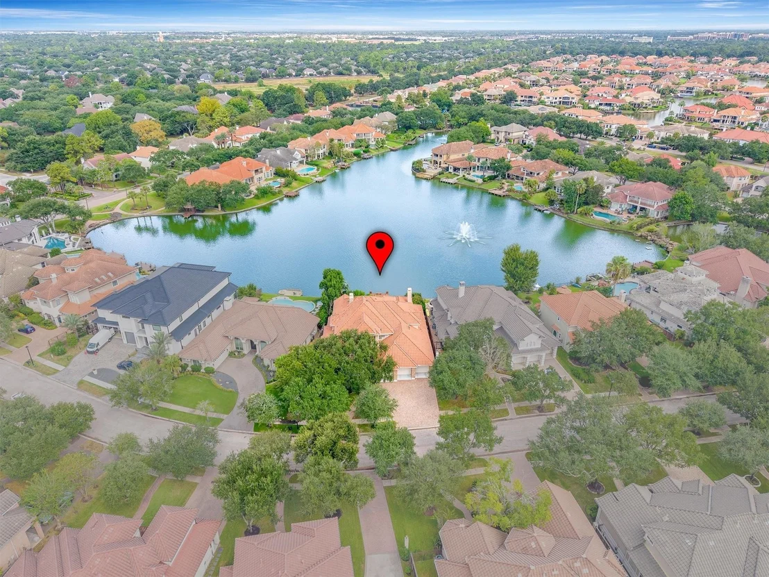 Photo of 19006 Windsor Lakes Drive