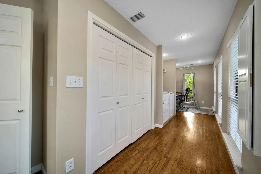 Photo of 734 Lake View Drive