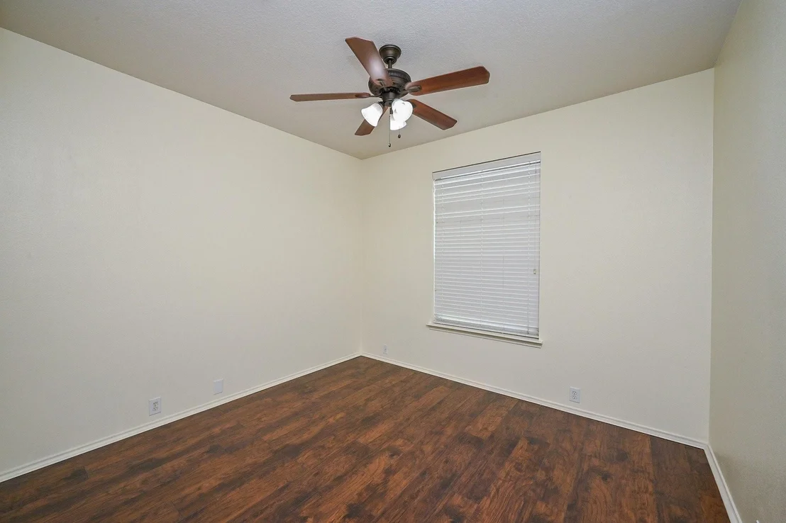 Photo of 11011 Glenora Drive