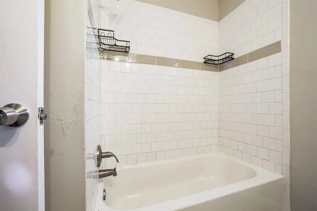 Photo of 1306 Glencrest Drive