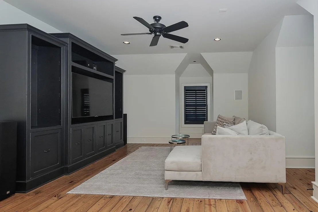 Photo of 30 East Bay Boulevard