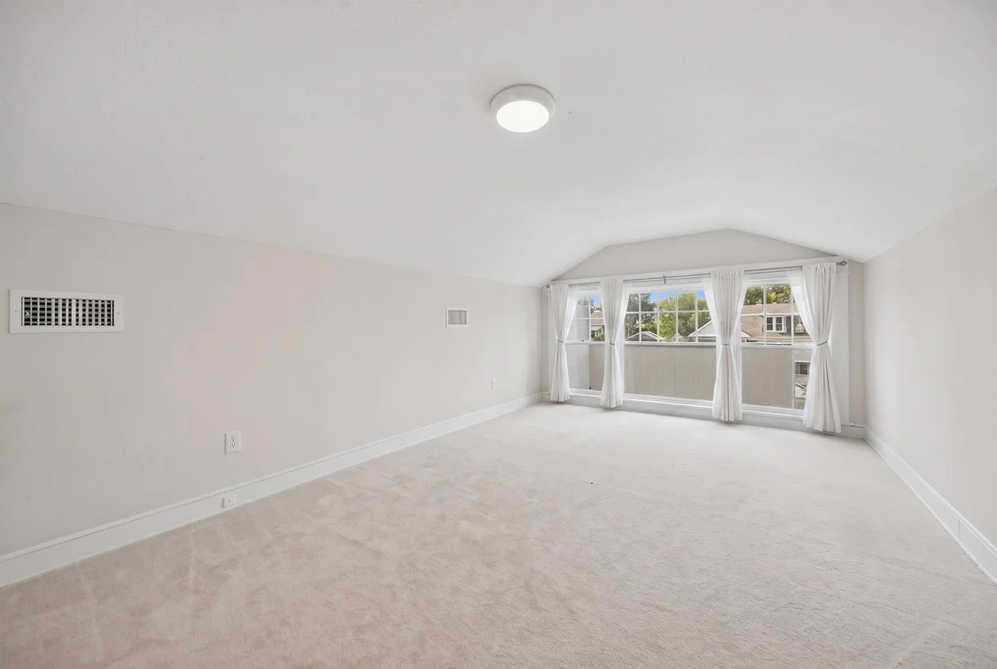 Photo of 405 College Avenue