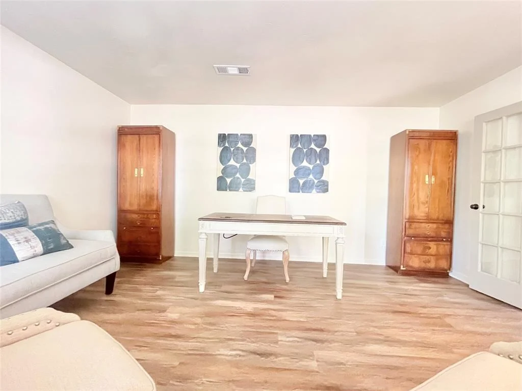 Photo of 7603 Theisswood Road