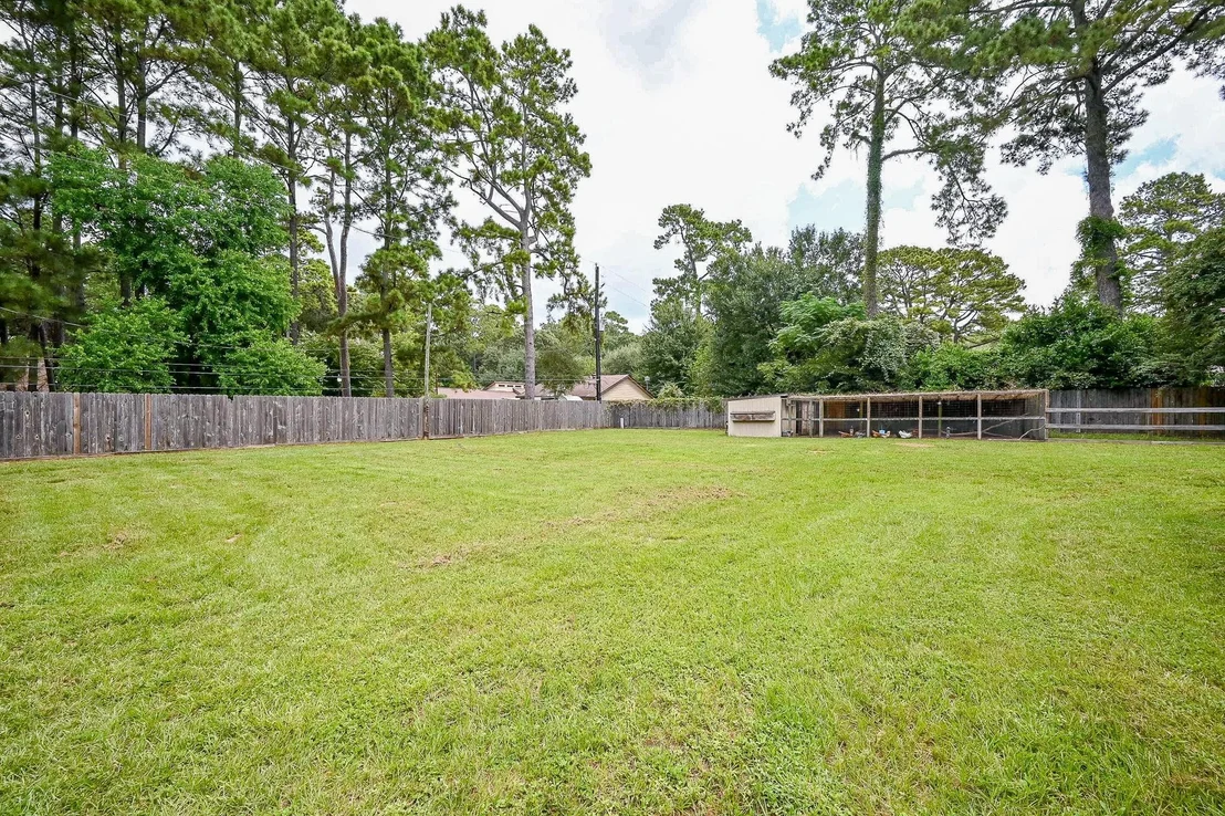 Photo of 18910 Chickadee Lane
