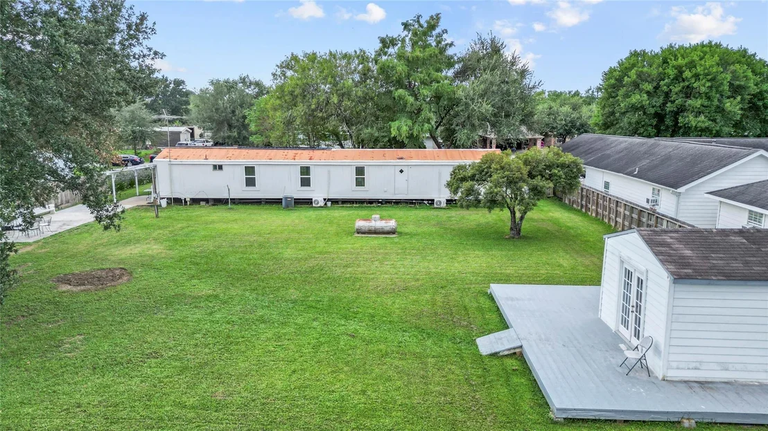 Photo of 22202 Maplewood Drive