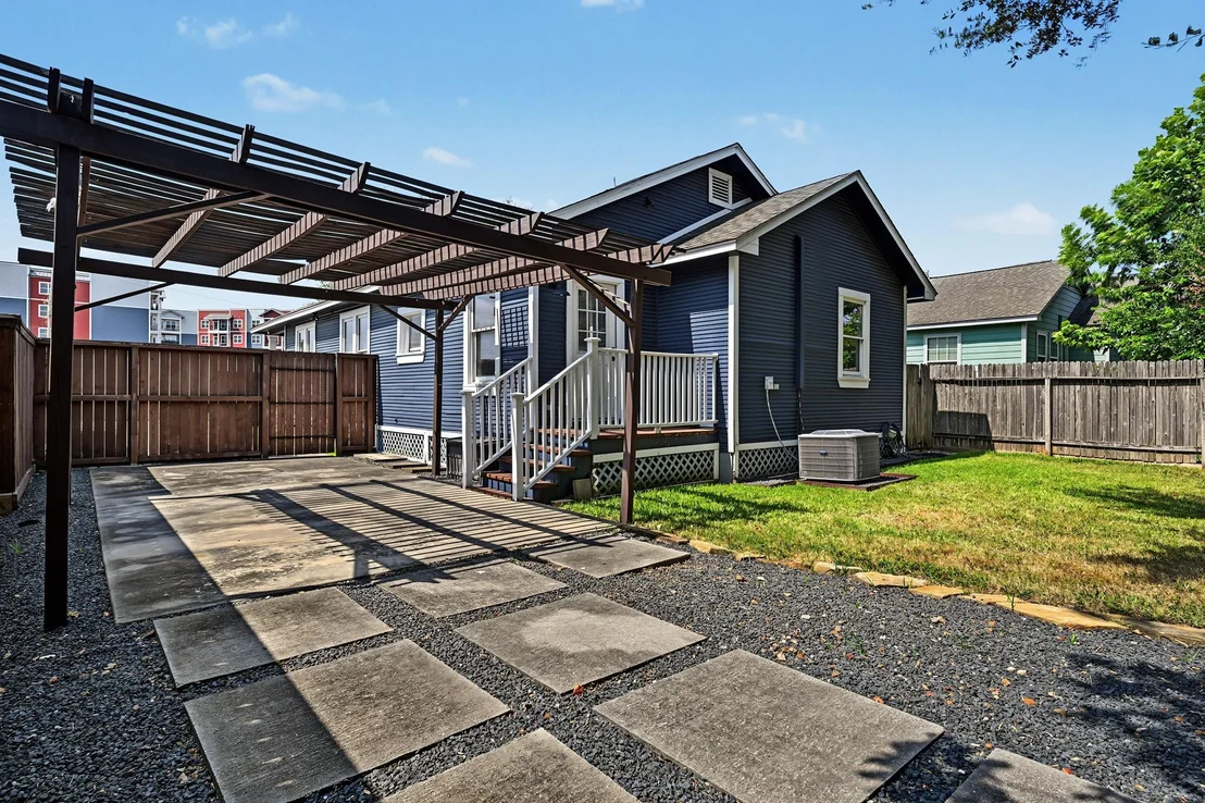 Photo of 1721 Airline Drive