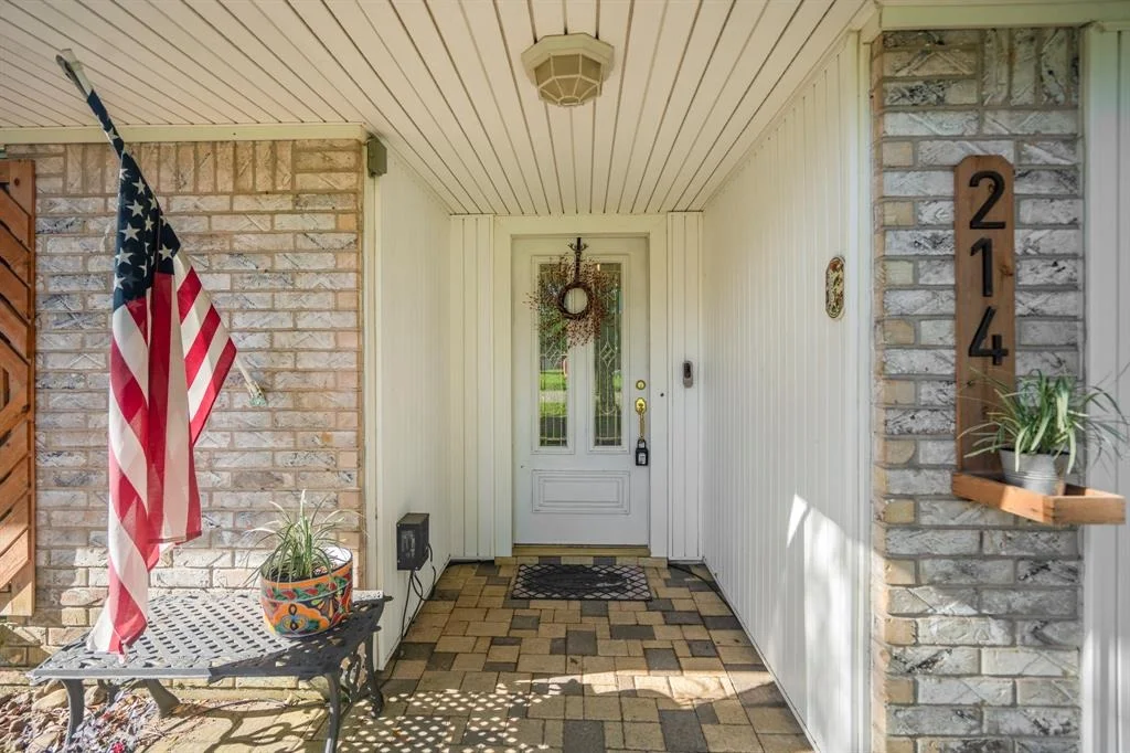 Photo of 214 Wickwood Drive