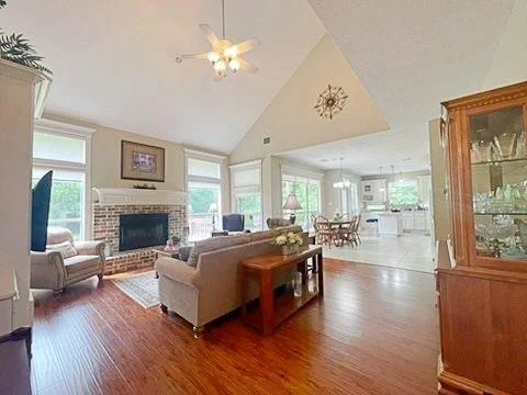 Photo of 2903 Creekside Drive