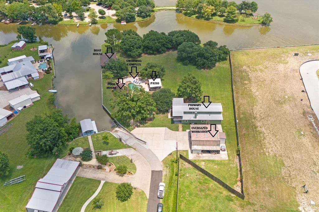 Photo of 11008 Hillside Drive