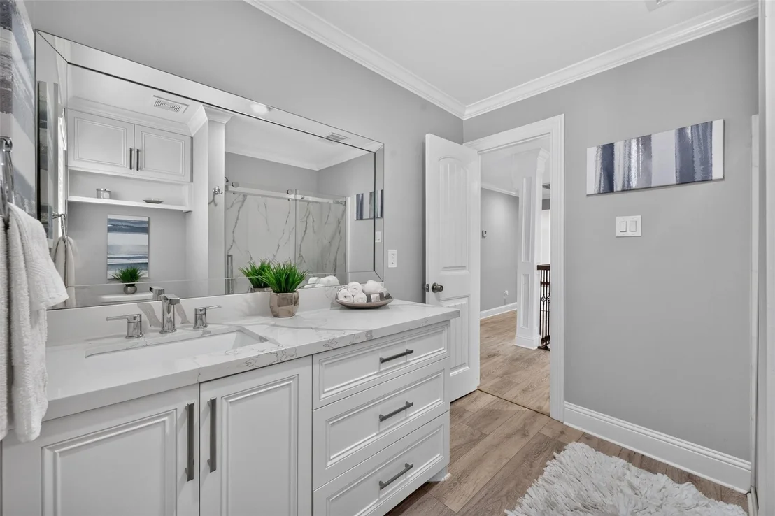 Photo of 139 Laurel Cove W