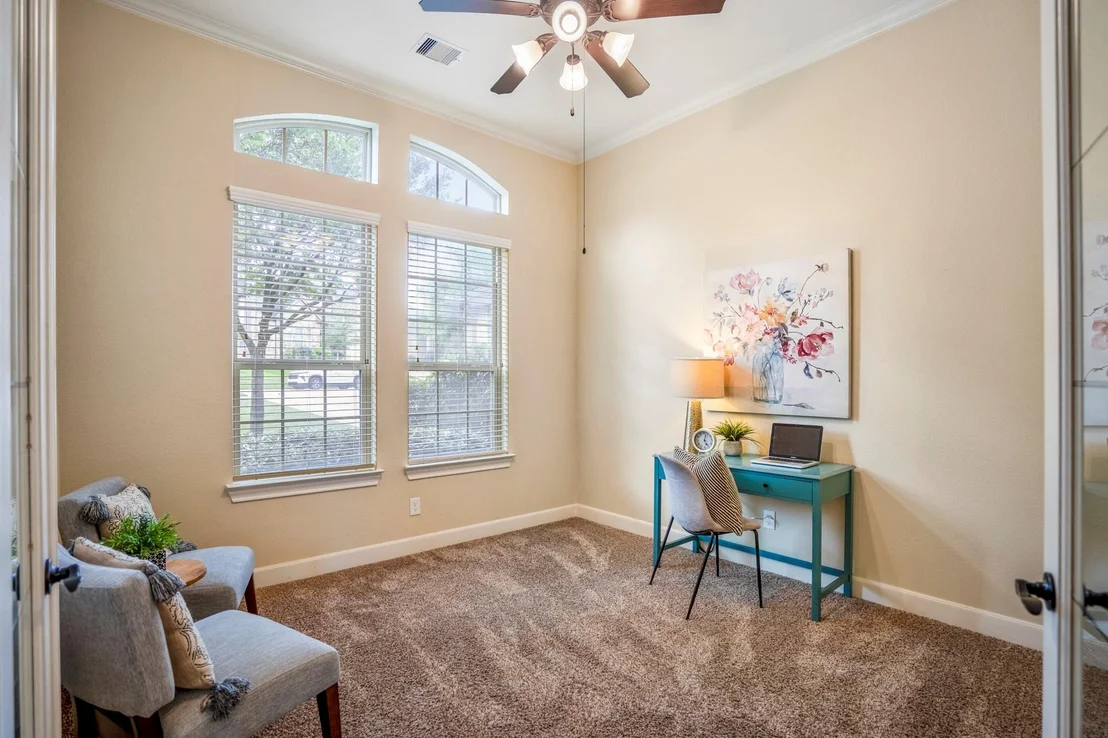 Photo of 4855 Bayou St John