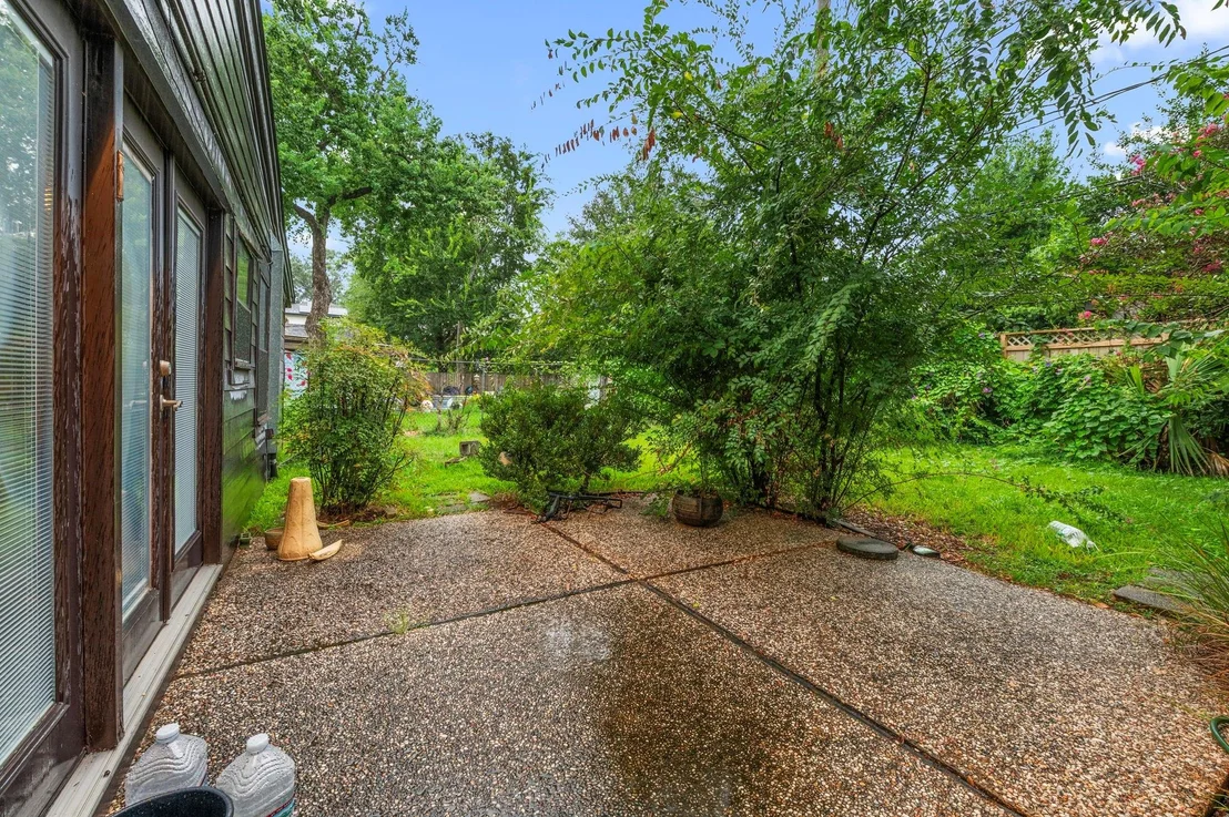 Photo of 7511 Dearborn Street