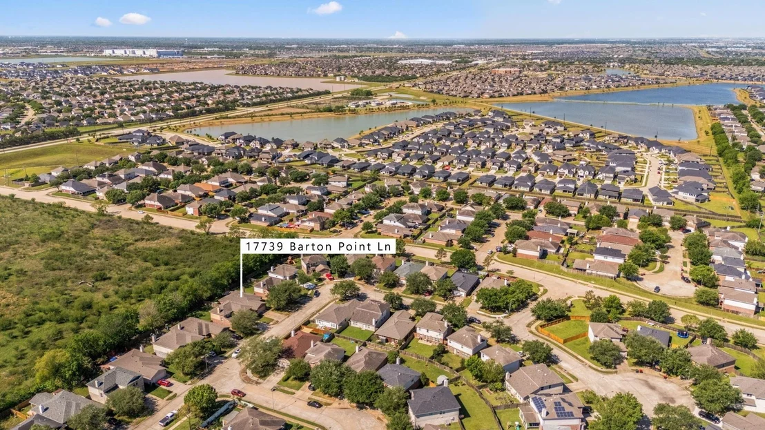 Photo of 17739 Barton Point Lane