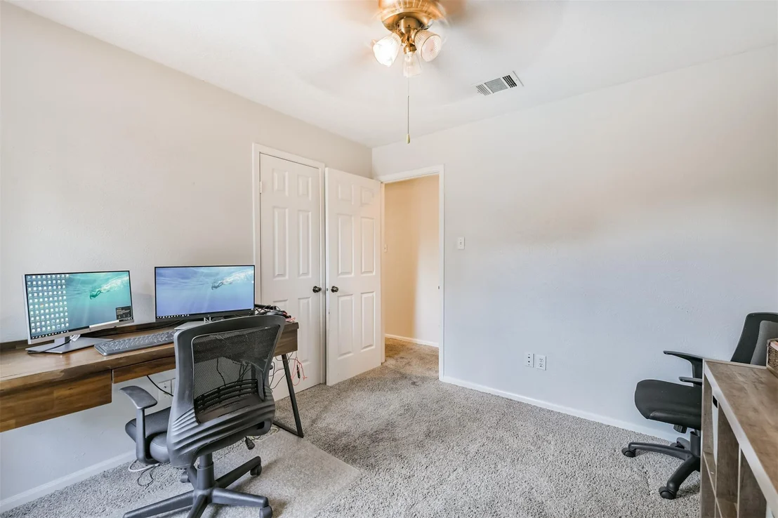 Photo of 2604 Silver Falls Drive