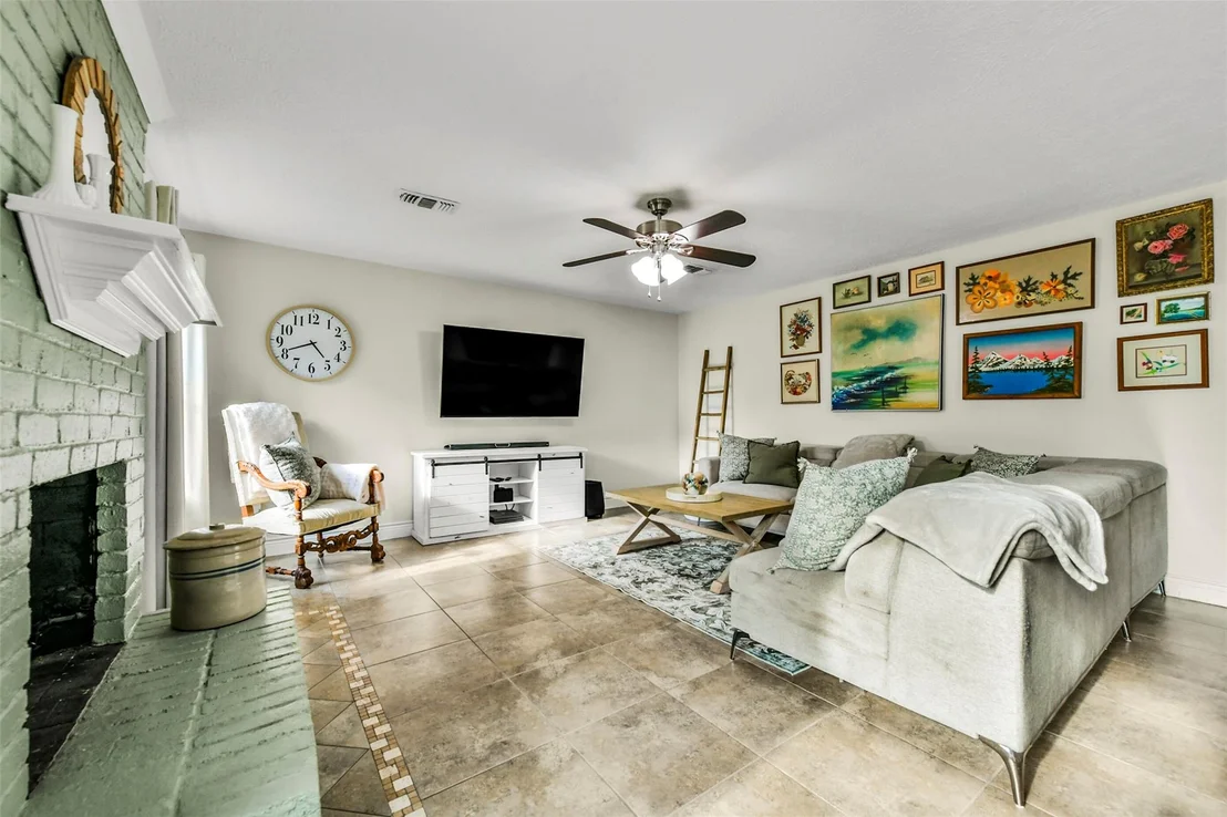 Photo of 19611 Suncove Lane