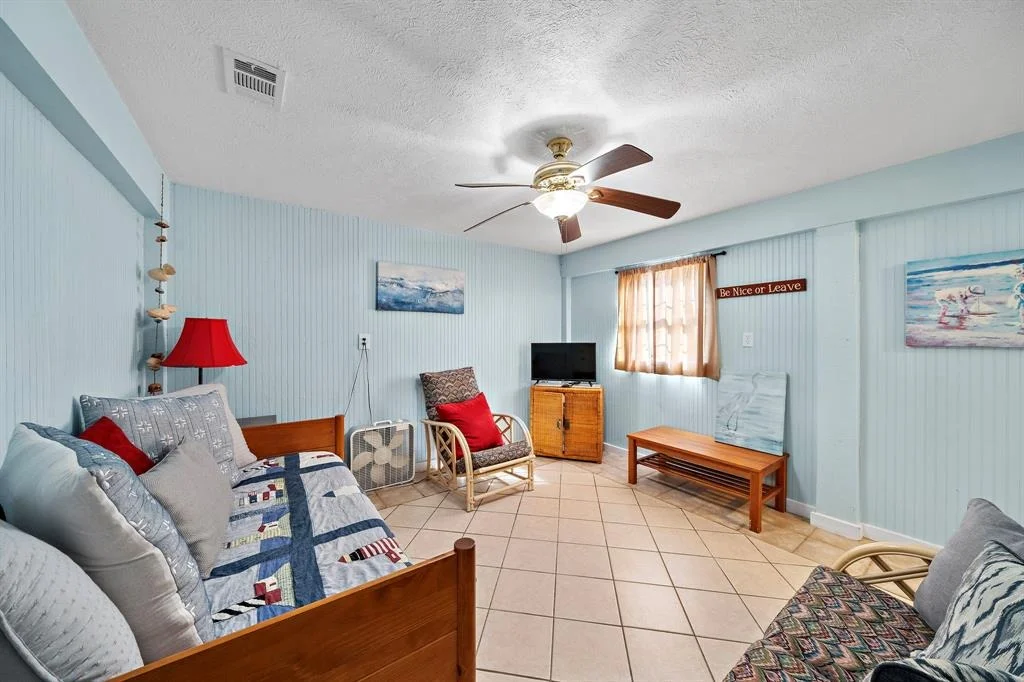 Photo of 16906 Beachcomber