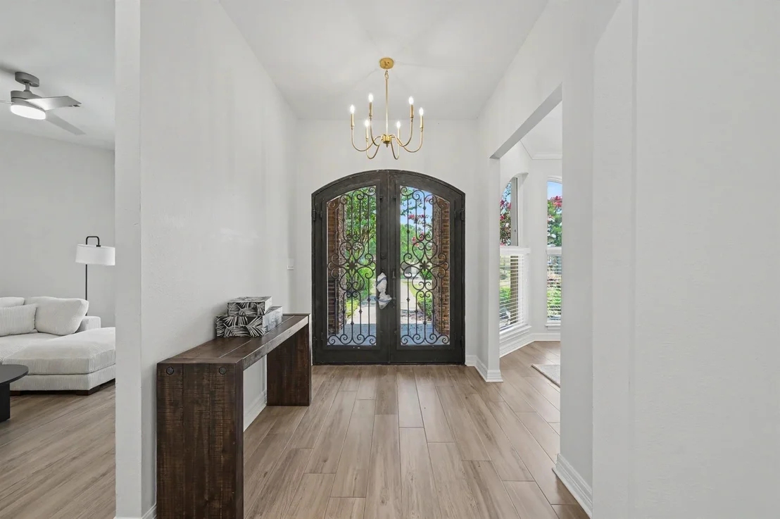 Photo of 60 La Jolla Circle