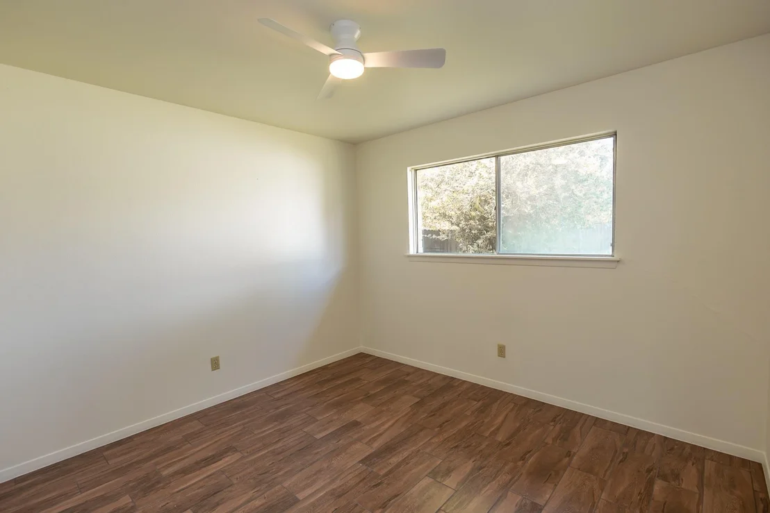 Photo of 9011 Grape Street
